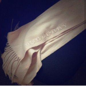 100% cashmere Burberry scarf